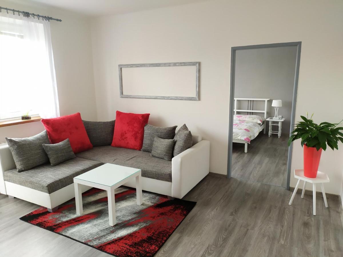 Byt Puskinova Appartement Hradec Králové Buitenkant foto