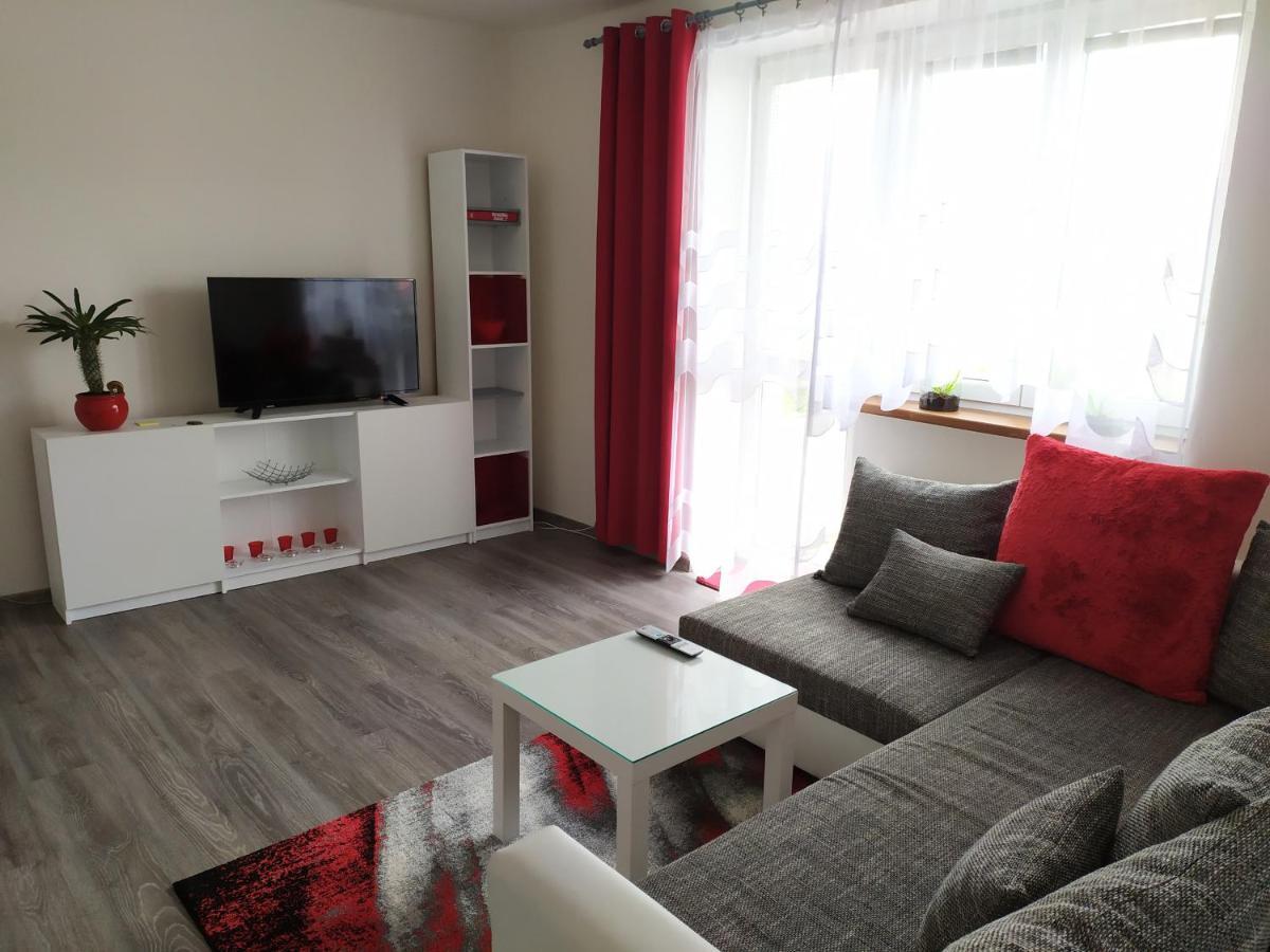 Byt Puskinova Appartement Hradec Králové Buitenkant foto